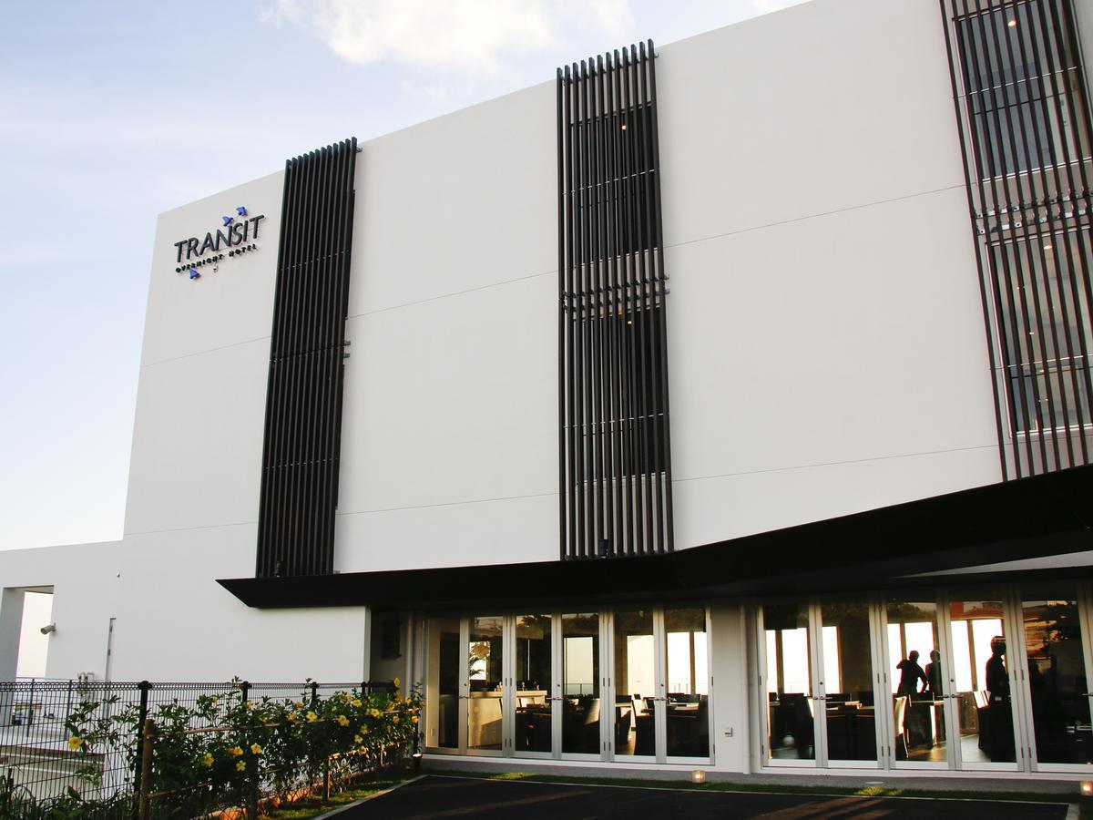 Transit Overnight Hotel 요미탄 외부 사진